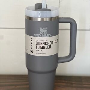 Stanley 30 oz quencher tumbler in stone